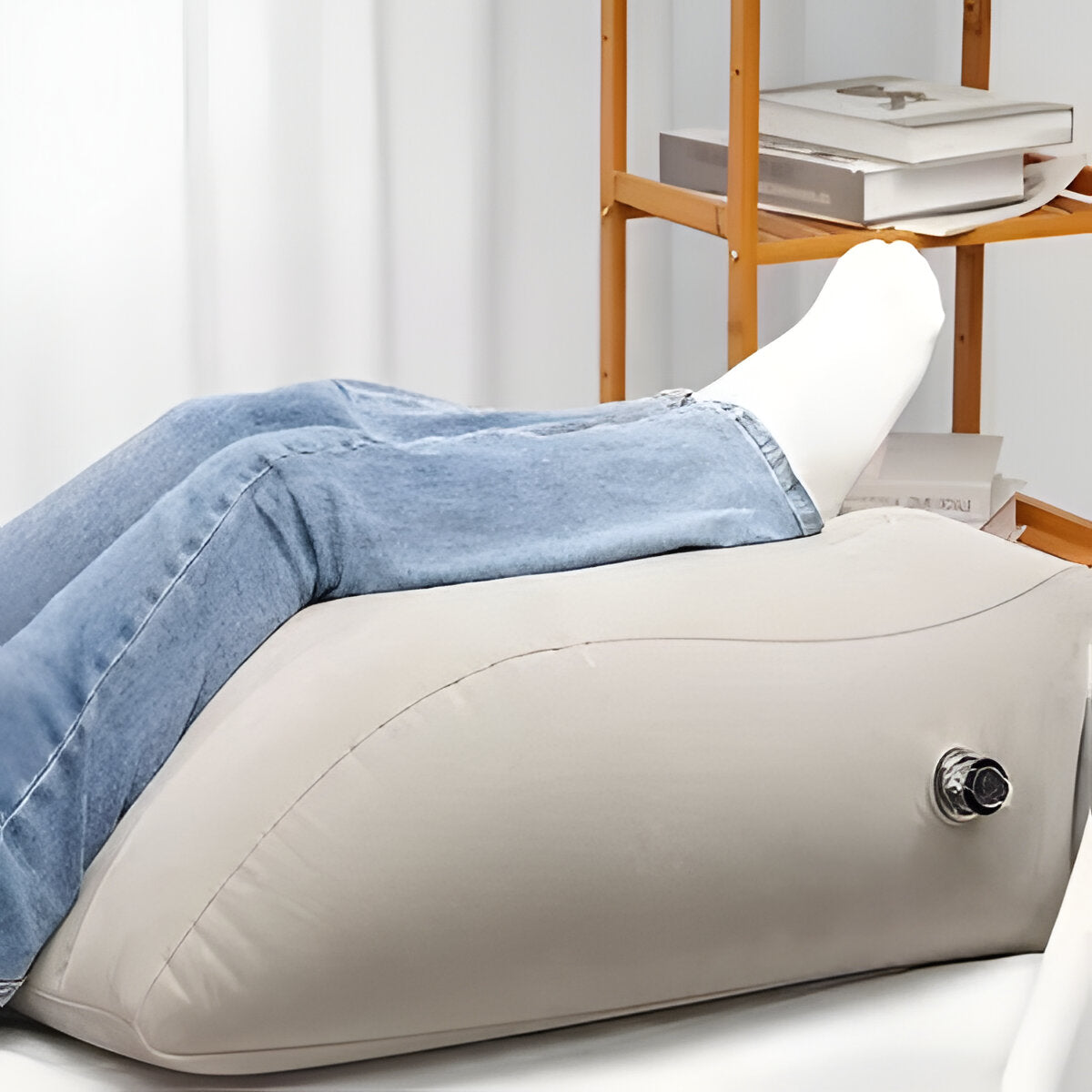 Inflatable Leg Rest Pillow – Wedge Cushion for Bed and Travel