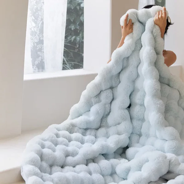 Faux Fur Throw Blanket – Soft Plush Blanket for Couch and Bed